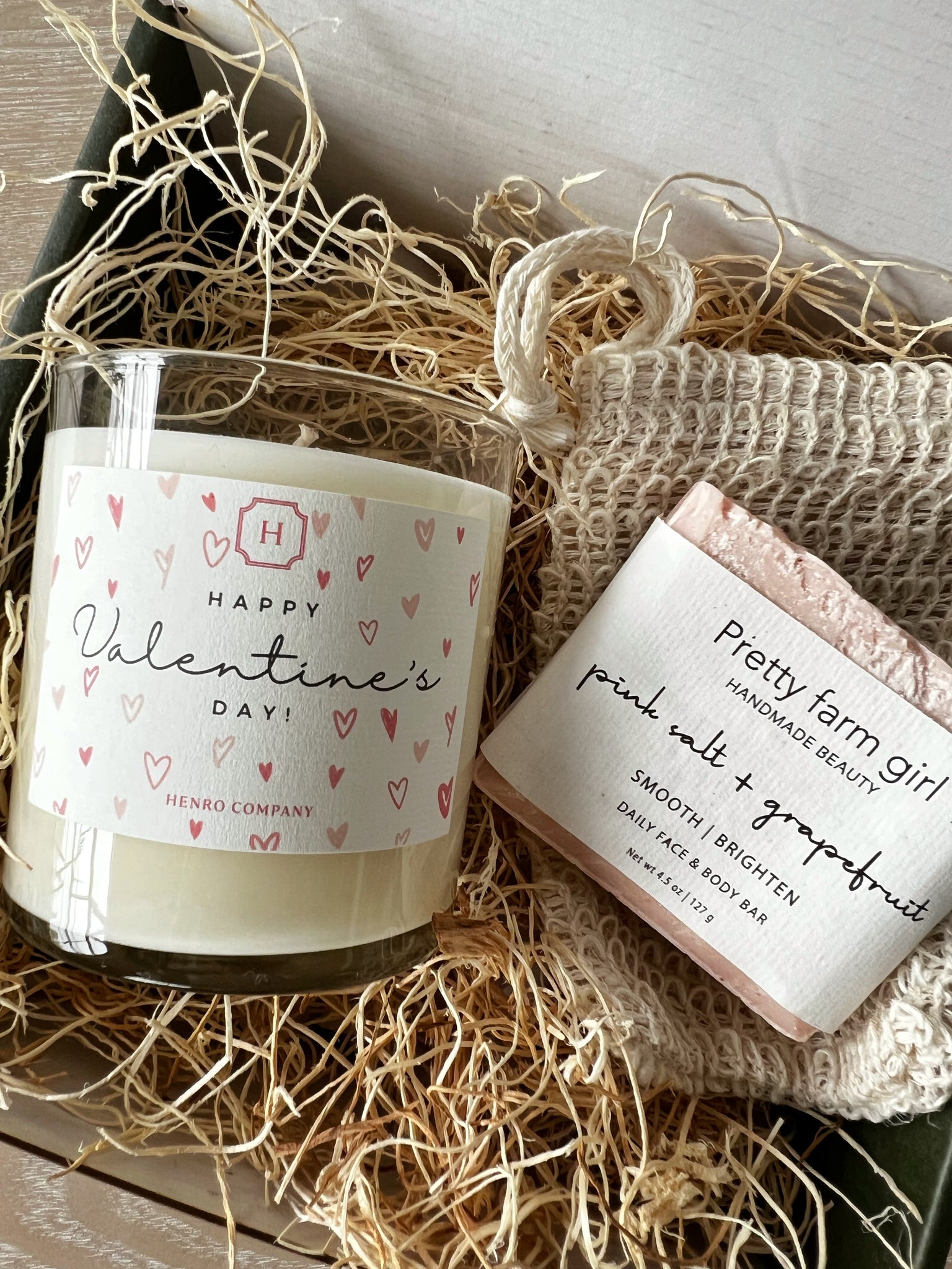 GIFT SET: Valentine's Candle, Soap & Soap Saver