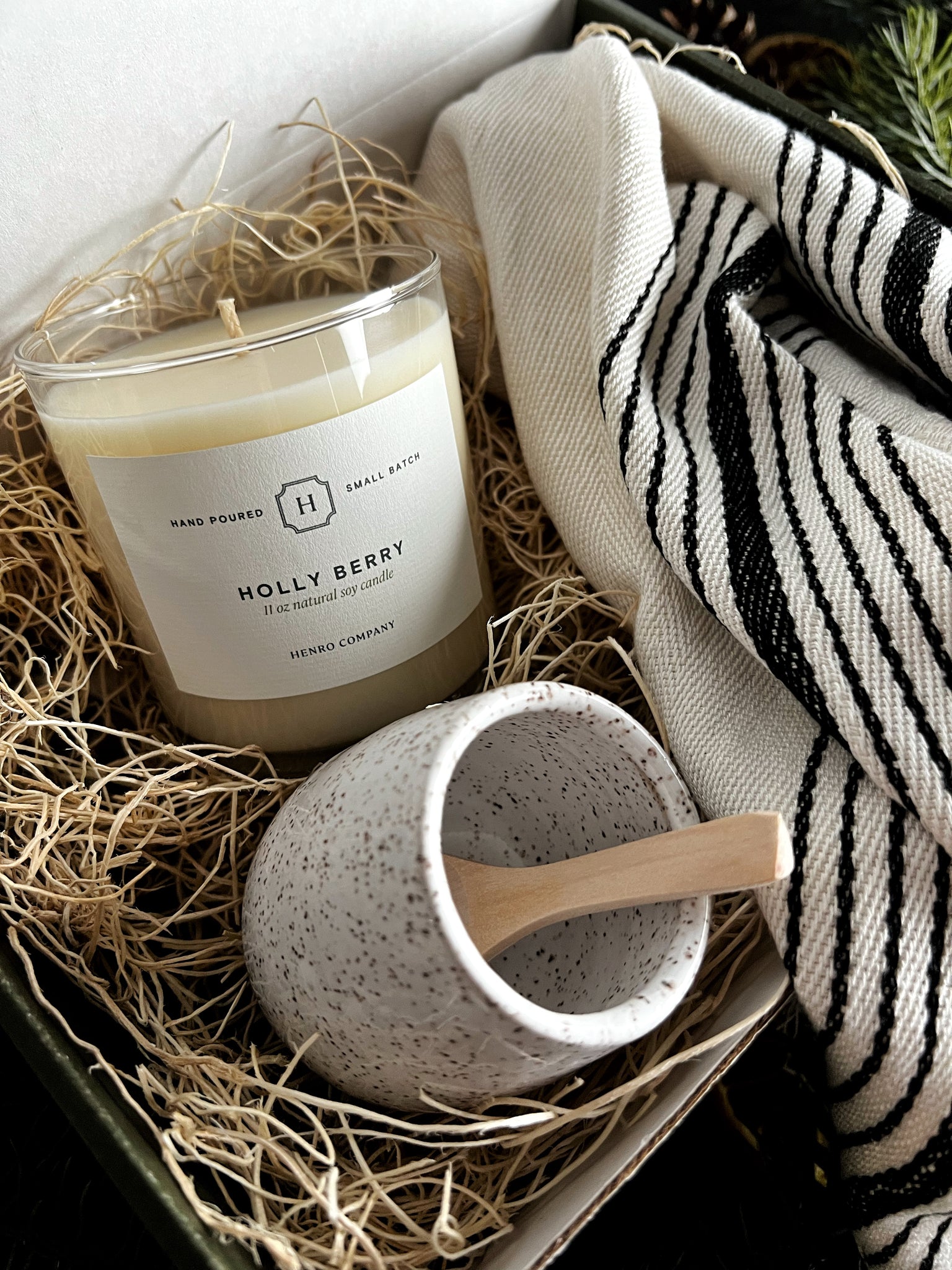 GIFT SET: LOVE Candle & Sonoma Hand Towel